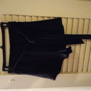 Cute elastic waist  shorts  and comfy too